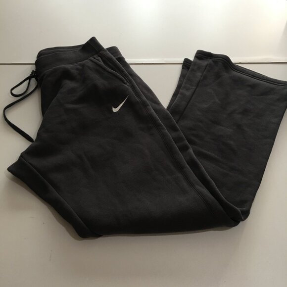 Nike Club Fleece Womens Pants Size Medium Gray Sweatpants Varsity - Picture 1 of 11